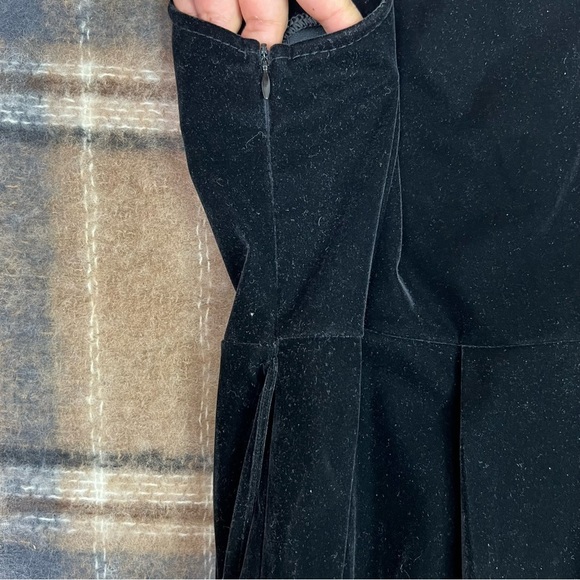 CHU DU CLASSIC FASHION SQUARE-NECK RUFFLE STRAP VELVET MIDI DRESS SIZE:L BLACK - Picture 8 of 12